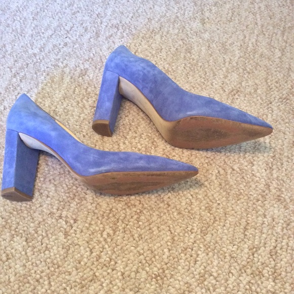 Blue suede pump - Picture 7 of 7